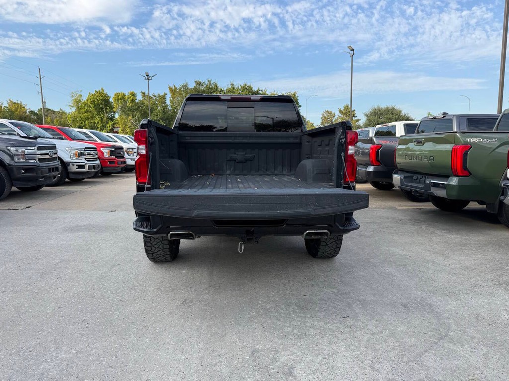 Chevrolet Silverado 1500 Vehicle Full-screen Gallery Image 38