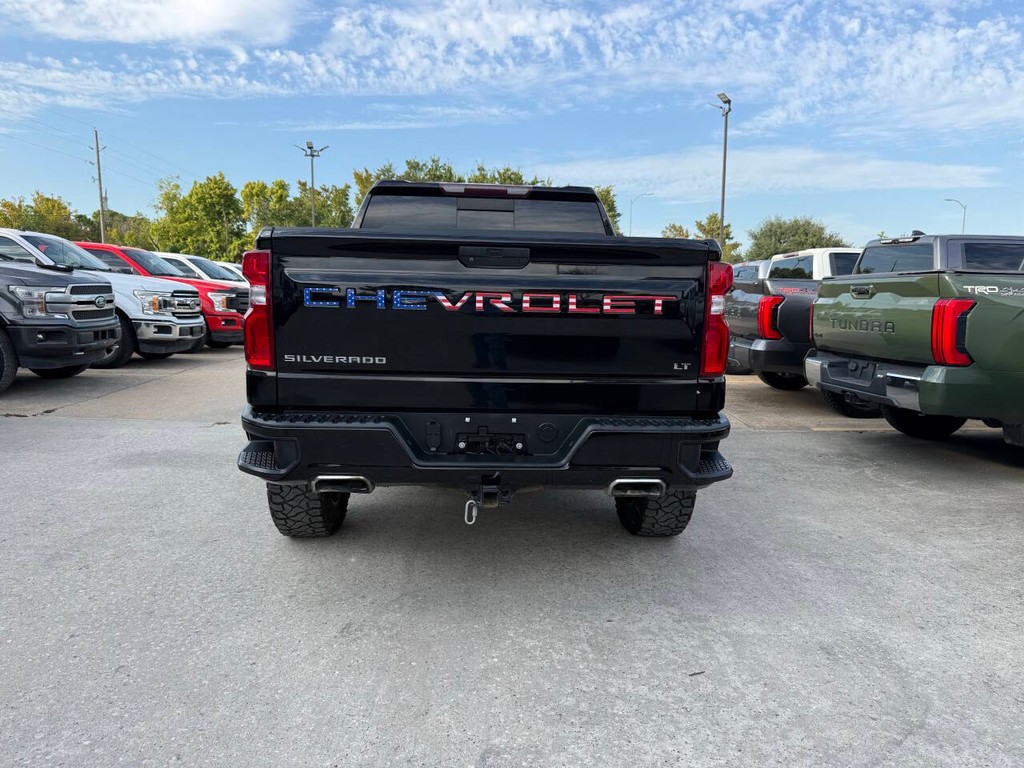 Chevrolet Silverado 1500 Vehicle Full-screen Gallery Image 39