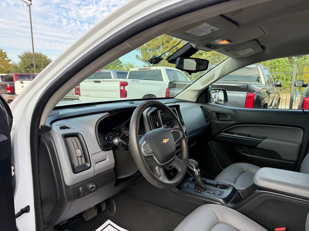 Chevrolet Colorado Vehicle Full-screen Gallery Image 06