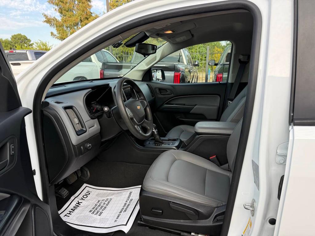 Chevrolet Colorado Vehicle Full-screen Gallery Image 07