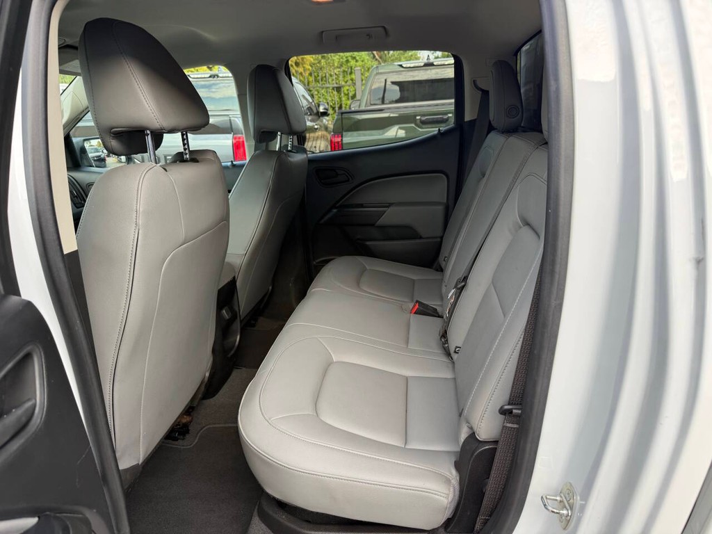 Chevrolet Colorado Vehicle Full-screen Gallery Image 13