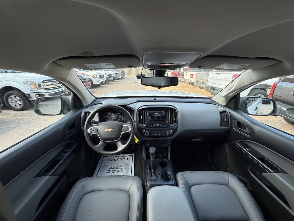 Chevrolet Colorado Vehicle Full-screen Gallery Image 18