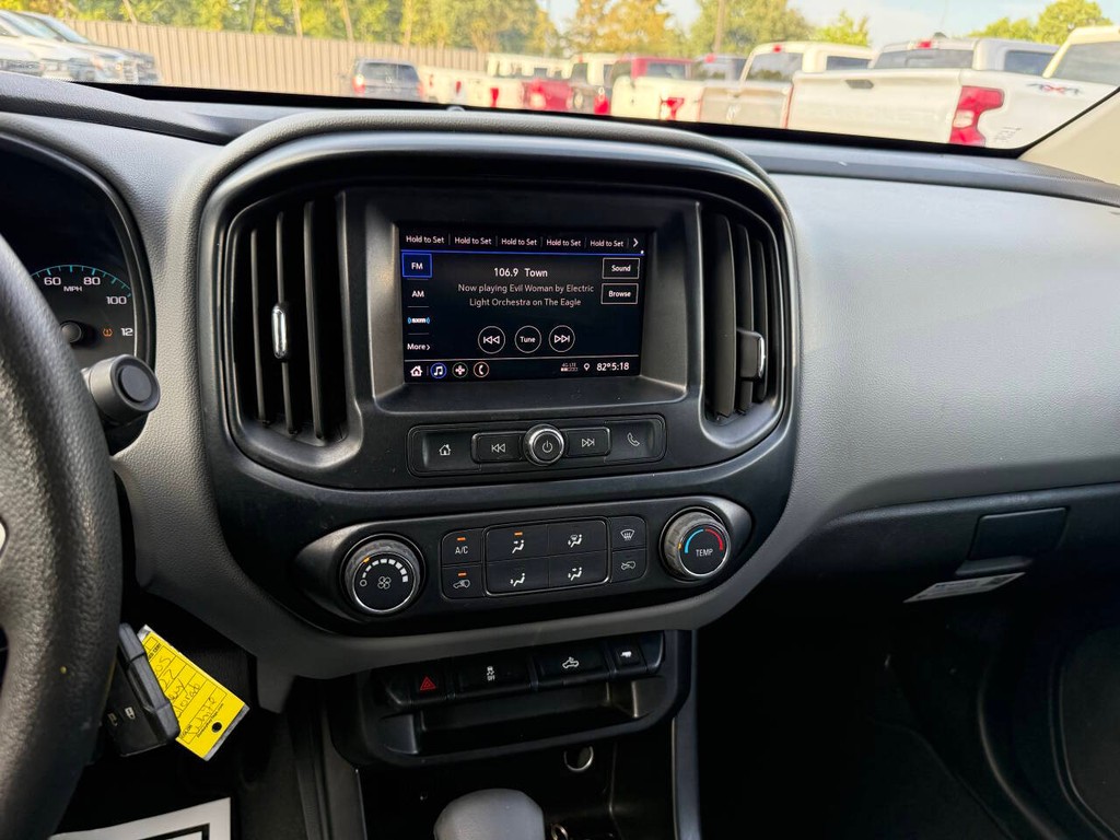 Chevrolet Colorado Vehicle Full-screen Gallery Image 24