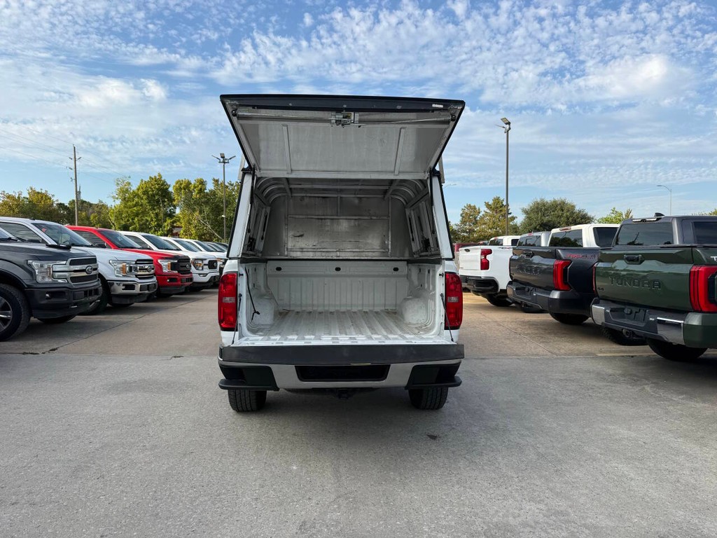 Chevrolet Colorado Vehicle Full-screen Gallery Image 38