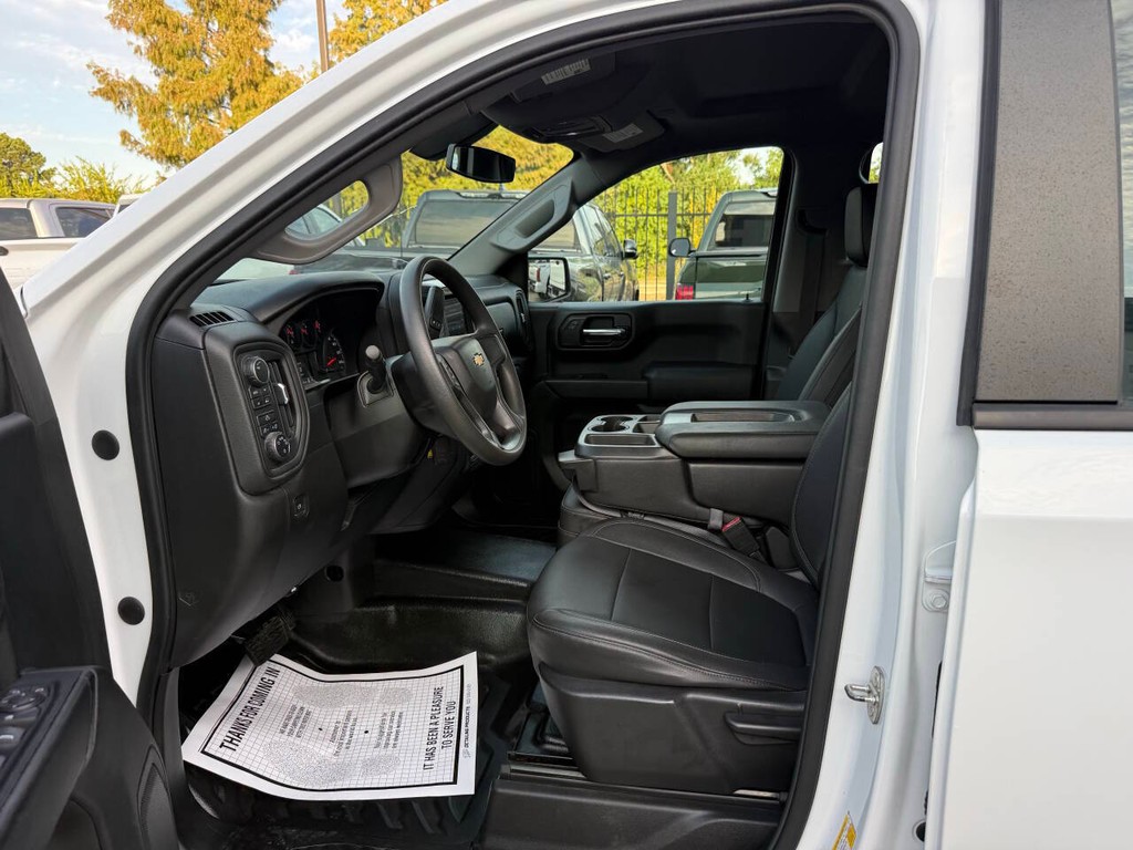 Chevrolet Silverado 1500 Vehicle Full-screen Gallery Image 07