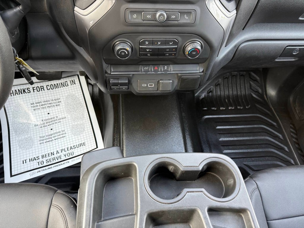 Chevrolet Silverado 1500 Vehicle Full-screen Gallery Image 29