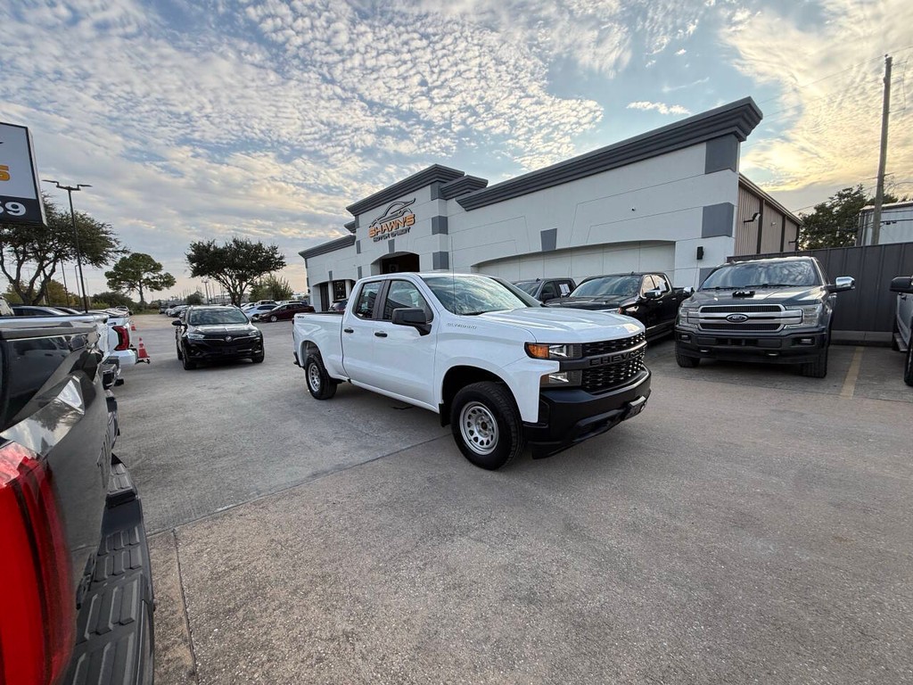 Chevrolet Silverado 1500 Vehicle Full-screen Gallery Image 43