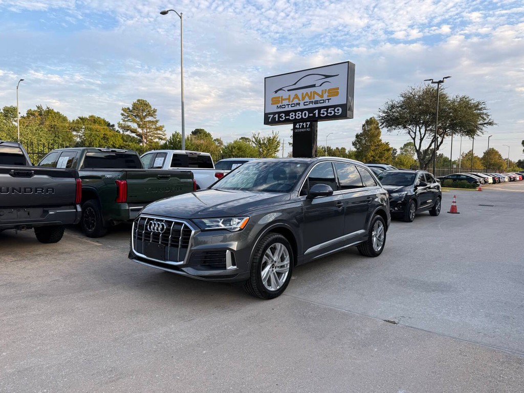 Audi Q7 Vehicle Full-screen Gallery Image 03