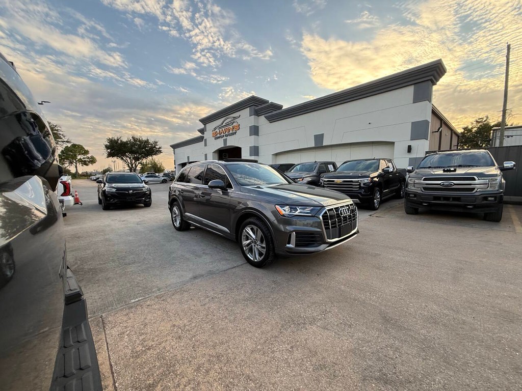 Audi Q7 Vehicle Full-screen Gallery Image 48