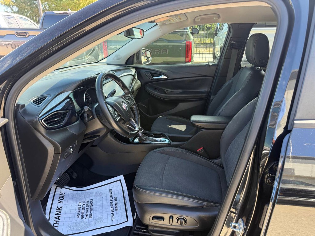 Buick Encore GX Vehicle Full-screen Gallery Image 07