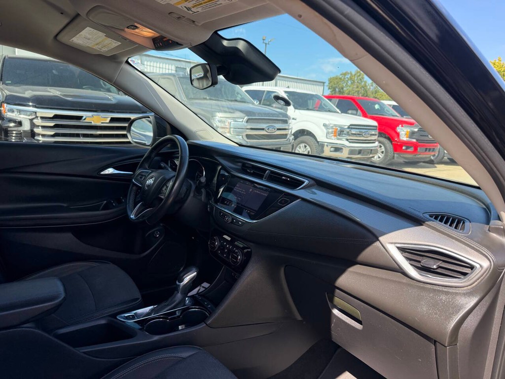 Buick Encore GX Vehicle Full-screen Gallery Image 09