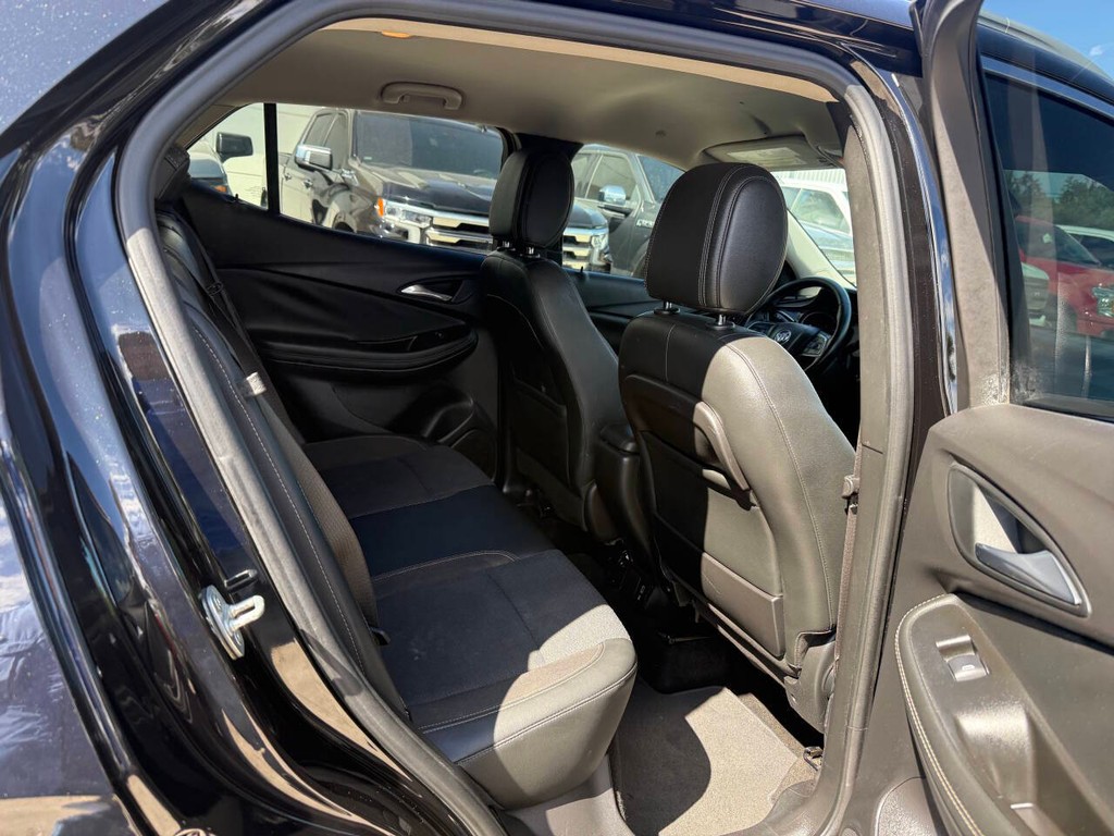 Buick Encore GX Vehicle Full-screen Gallery Image 15