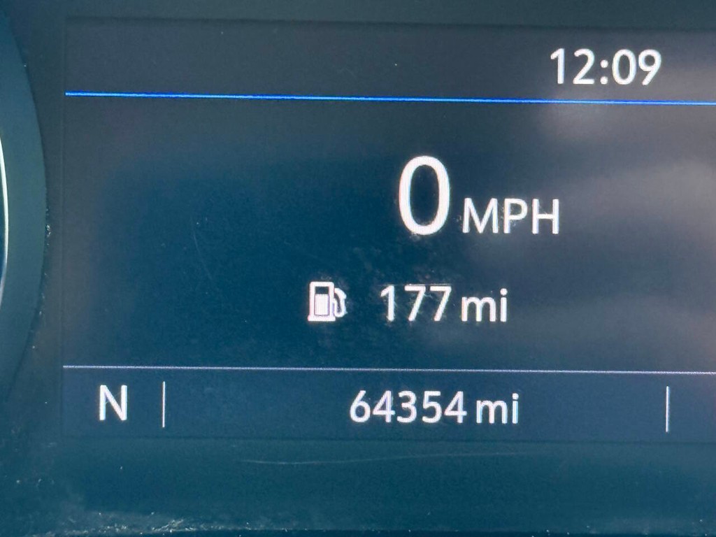 Buick Encore GX Vehicle Full-screen Gallery Image 32