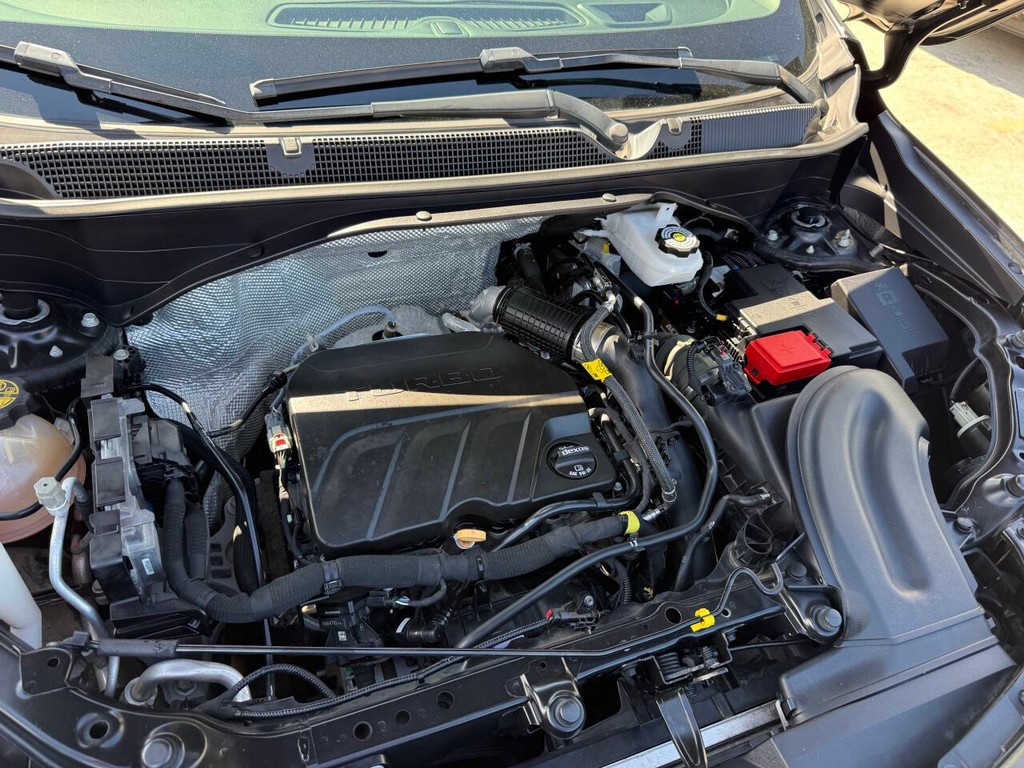 Buick Encore GX Vehicle Full-screen Gallery Image 34