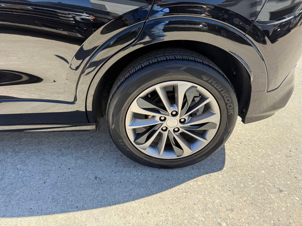 Buick Encore GX Vehicle Full-screen Gallery Image 35