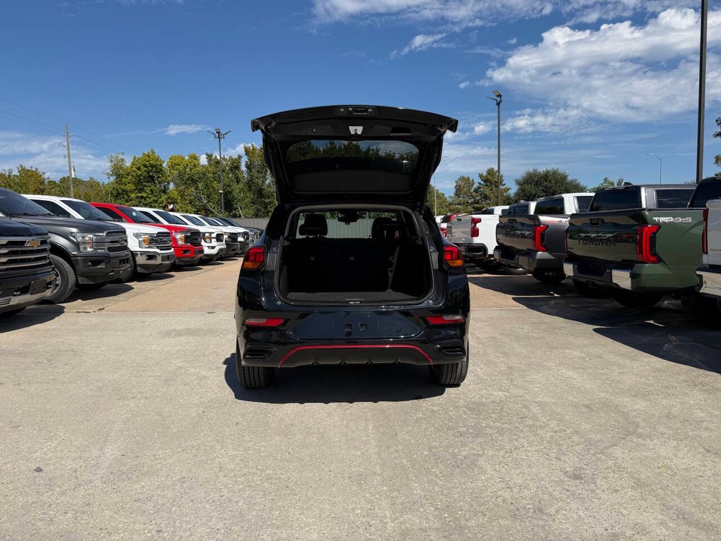 Buick Encore GX Vehicle Full-screen Gallery Image 36