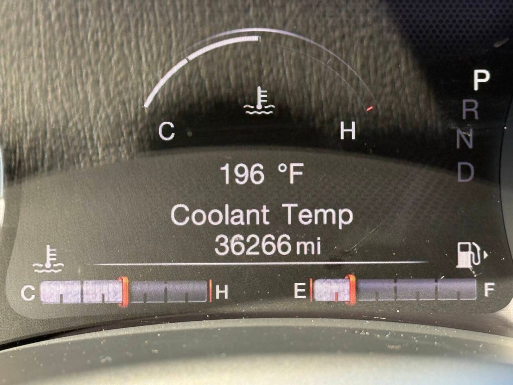 Jeep Renegade Vehicle Full-screen Gallery Image 31
