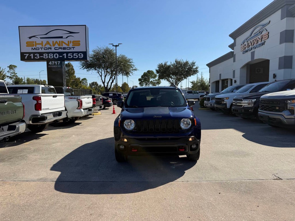 Jeep Renegade Vehicle Full-screen Gallery Image 40
