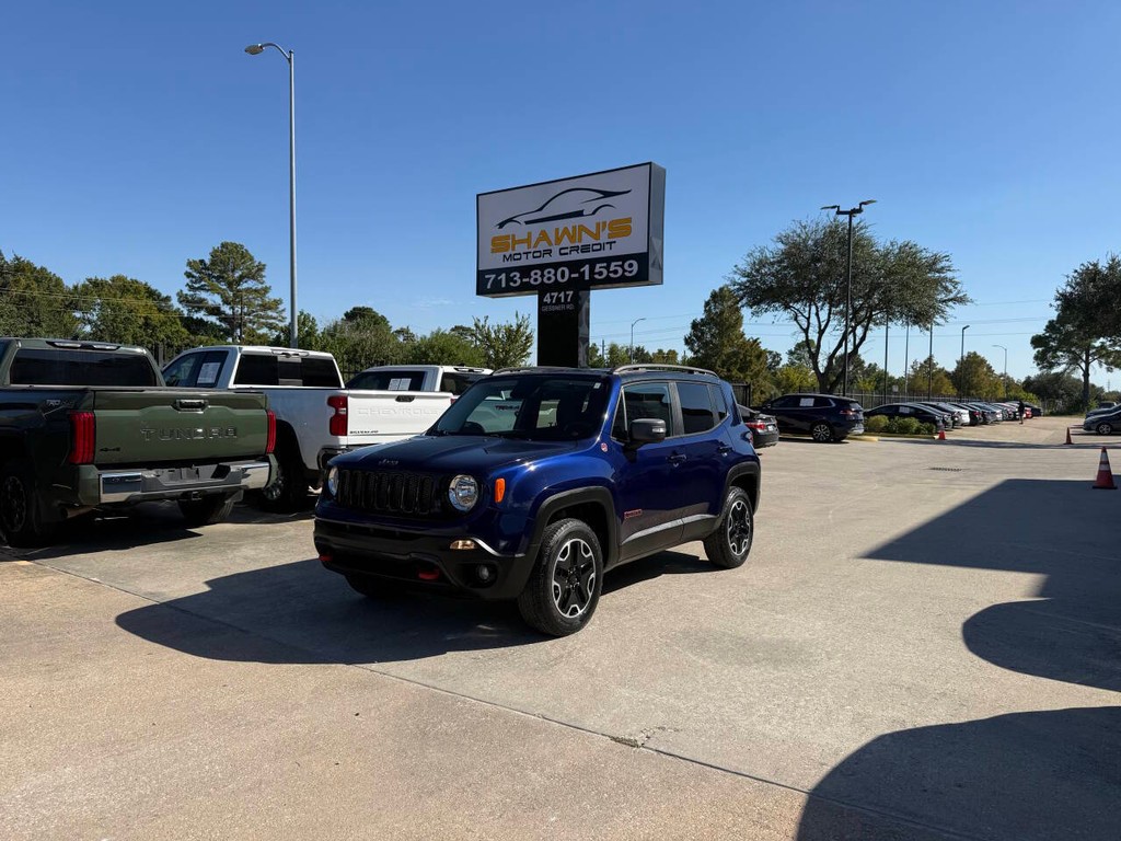 Jeep Renegade Vehicle Full-screen Gallery Image 42
