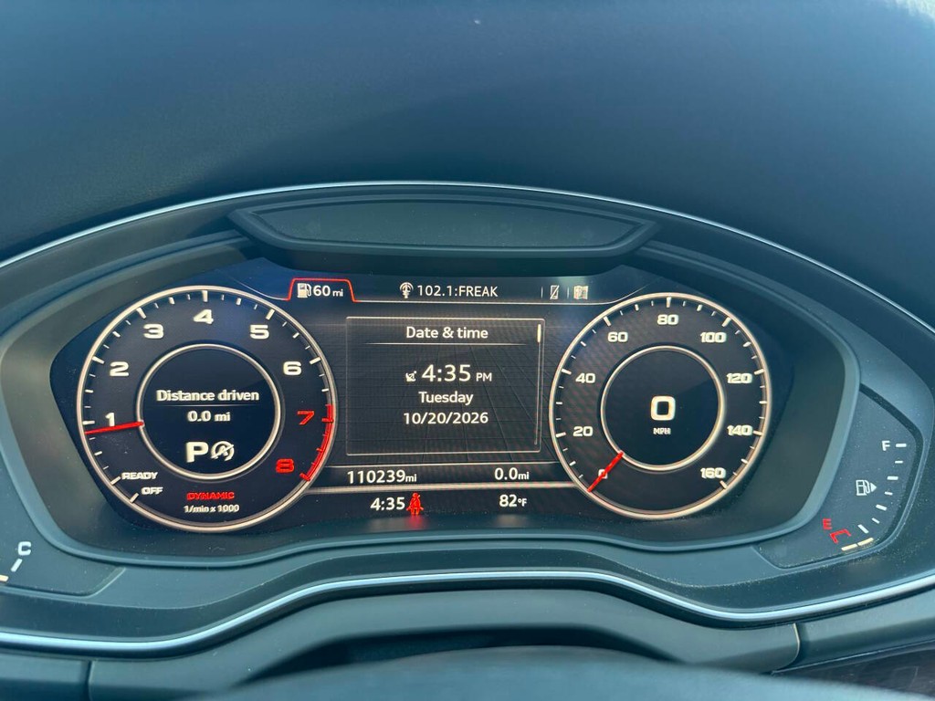 Audi Q5 Vehicle Full-screen Gallery Image 33