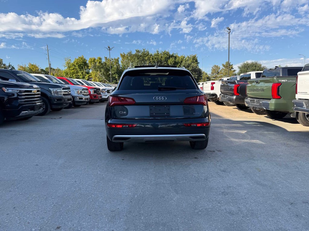 Audi Q5 Vehicle Full-screen Gallery Image 39
