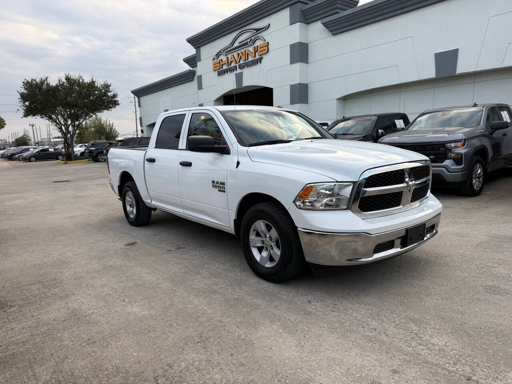 Ram 1500 Classic Vehicle Full-screen Gallery Image 02
