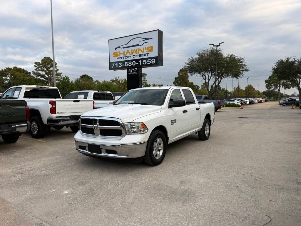 Ram 1500 Classic Vehicle Full-screen Gallery Image 03