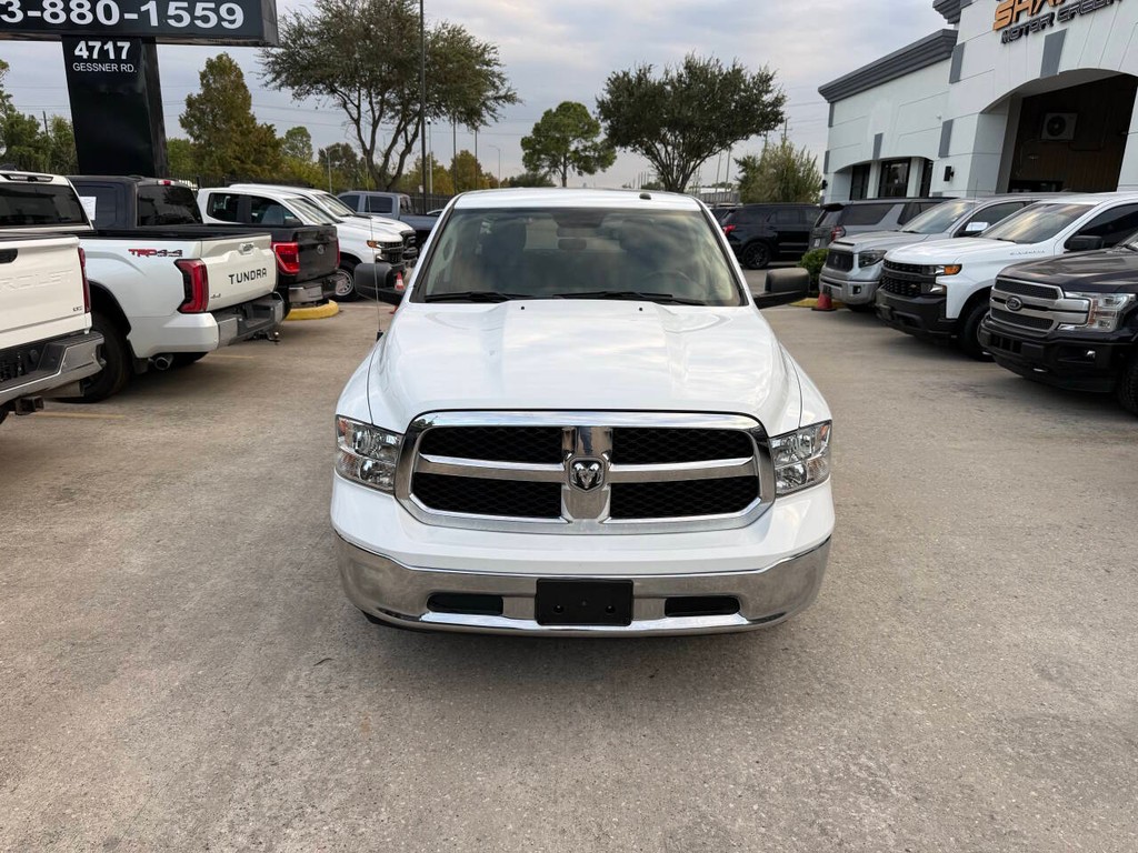 Ram 1500 Classic Vehicle Full-screen Gallery Image 38