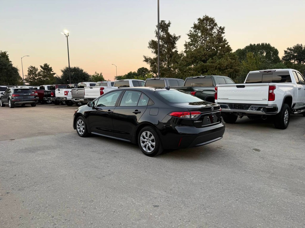 Toyota Corolla Vehicle Full-screen Gallery Image 04