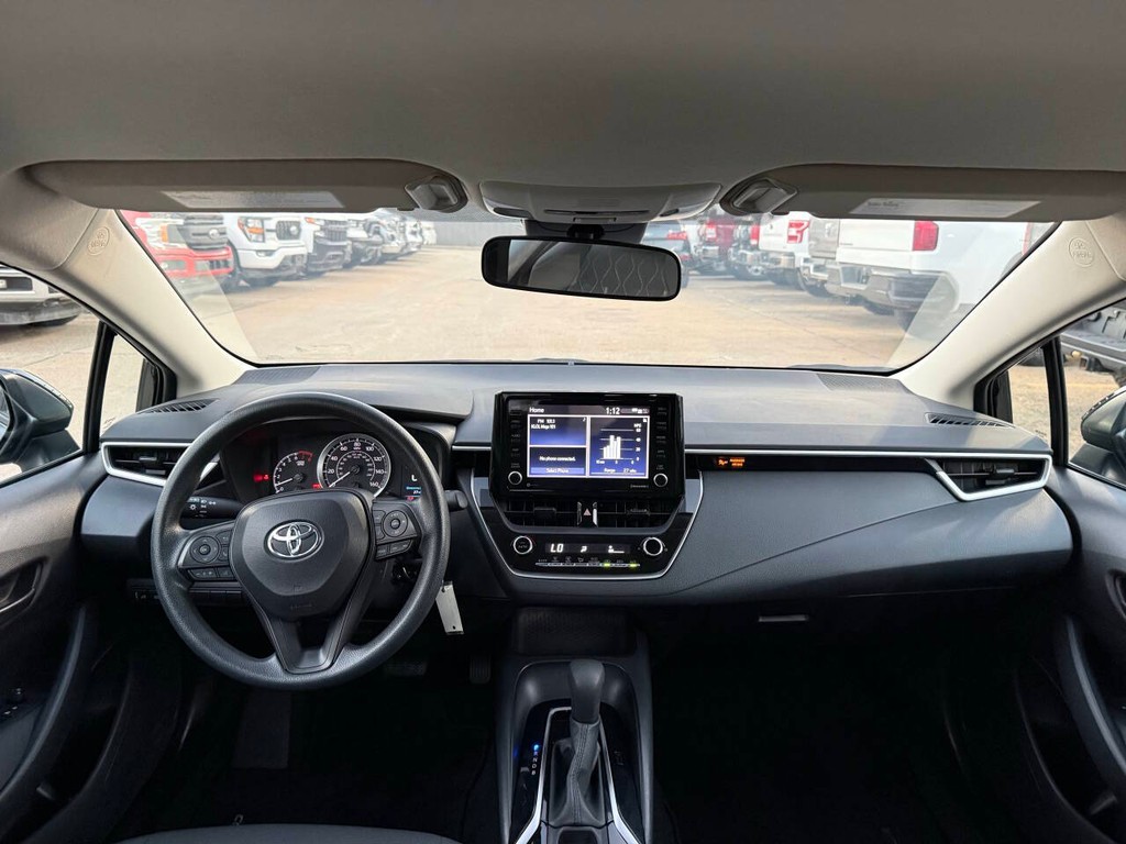 Toyota Corolla Vehicle Full-screen Gallery Image 17