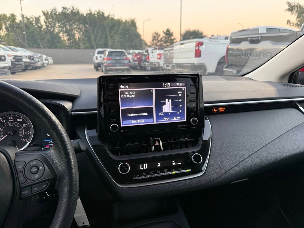 Toyota Corolla Vehicle Full-screen Gallery Image 25