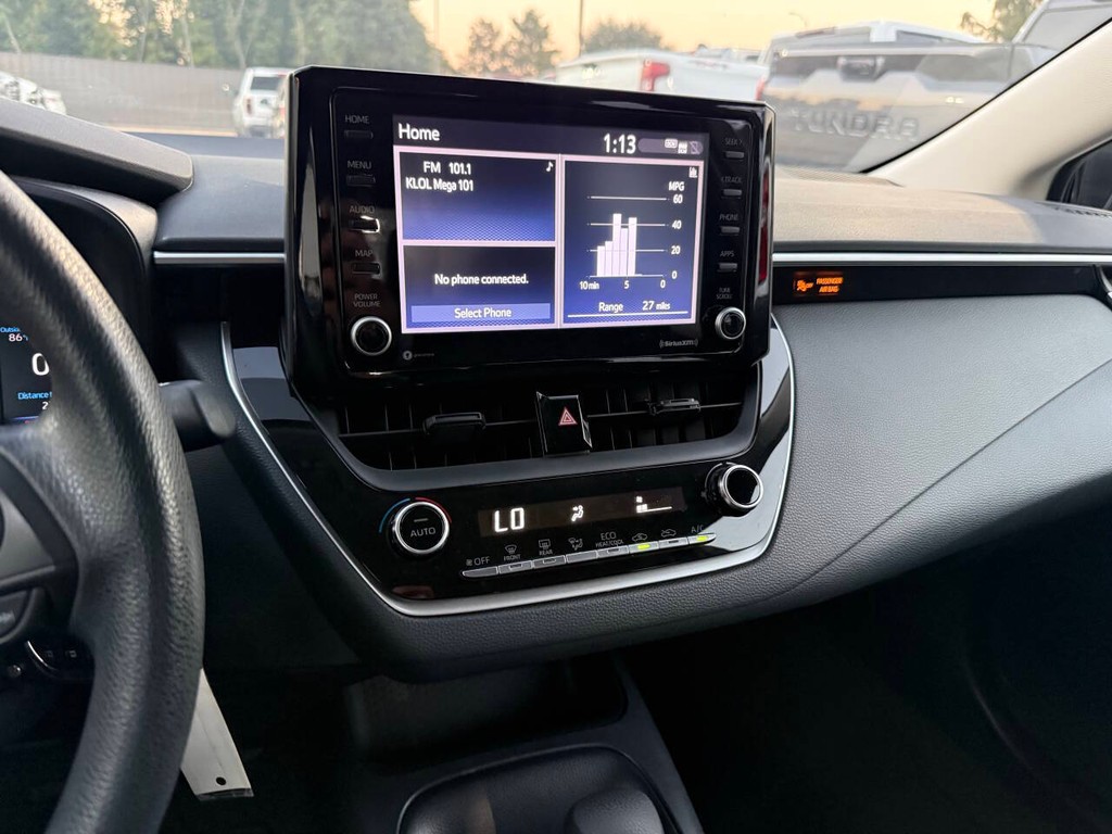 Toyota Corolla Vehicle Full-screen Gallery Image 26