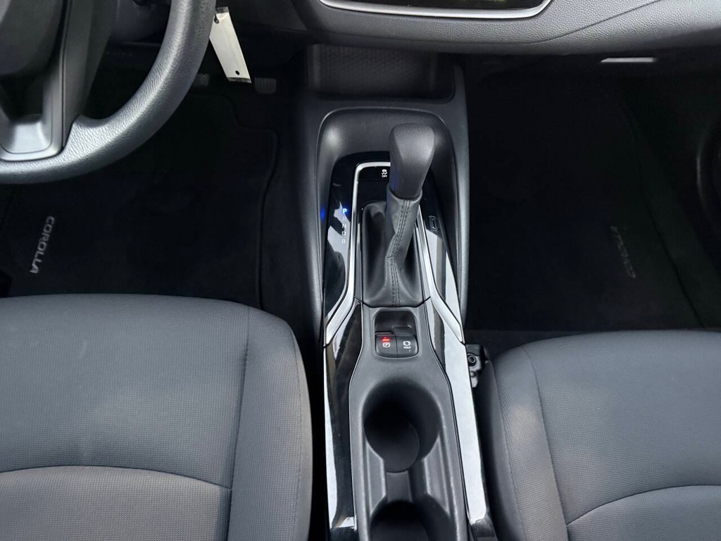 Toyota Corolla Vehicle Full-screen Gallery Image 28