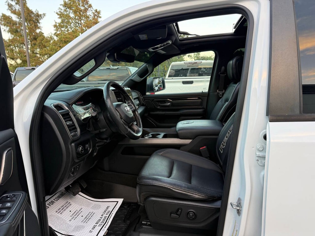 Ram 1500 Vehicle Full-screen Gallery Image 07