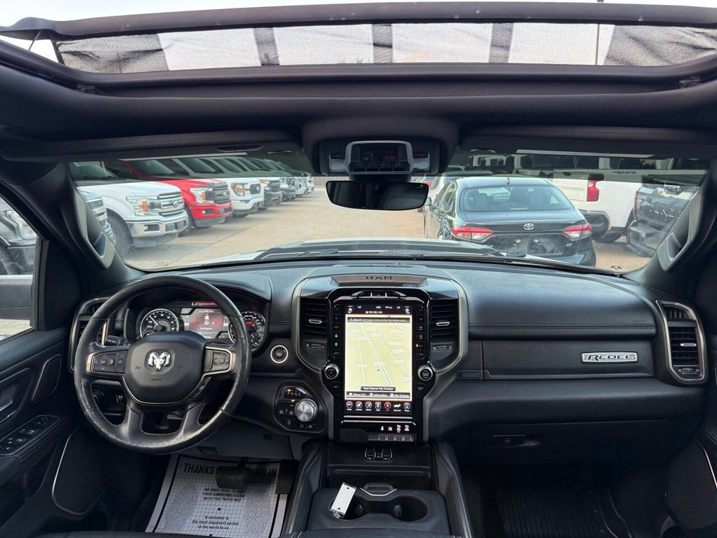 Ram 1500 Vehicle Full-screen Gallery Image 17