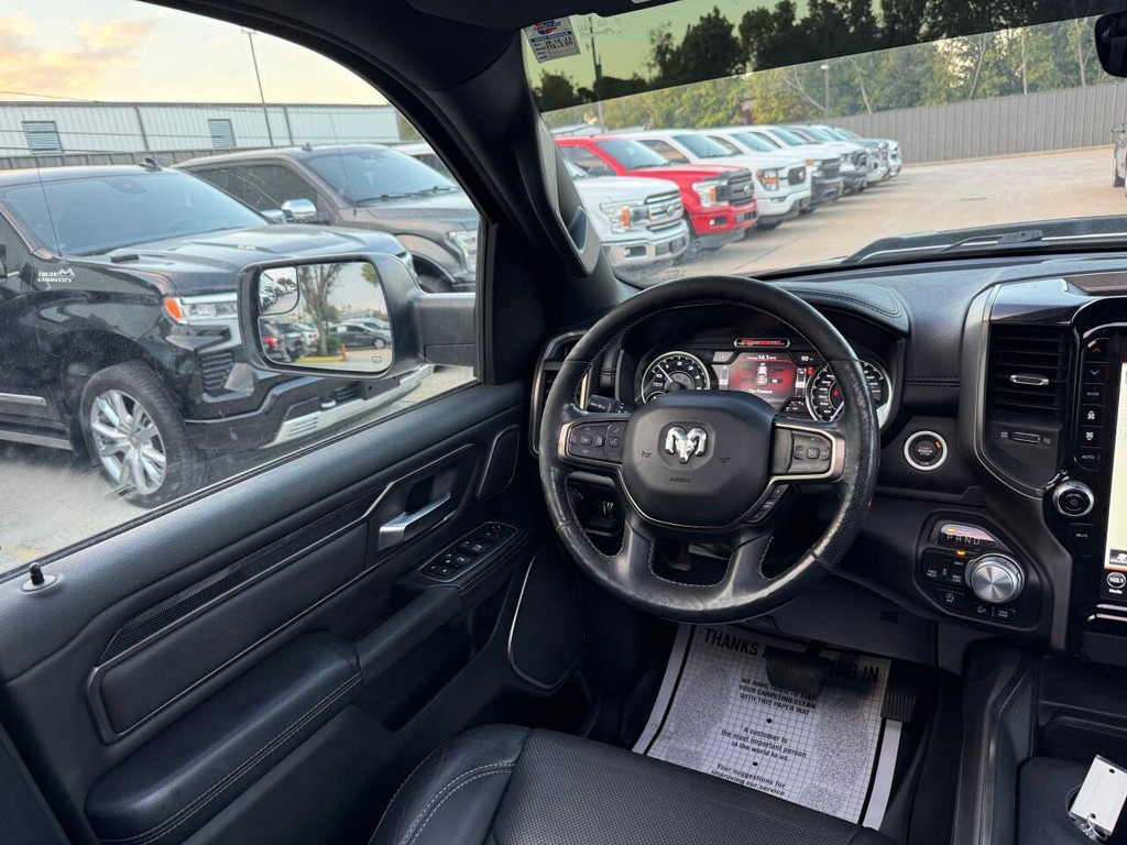 Ram 1500 Vehicle Full-screen Gallery Image 19