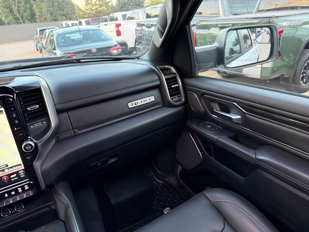 Ram 1500 Vehicle Full-screen Gallery Image 20