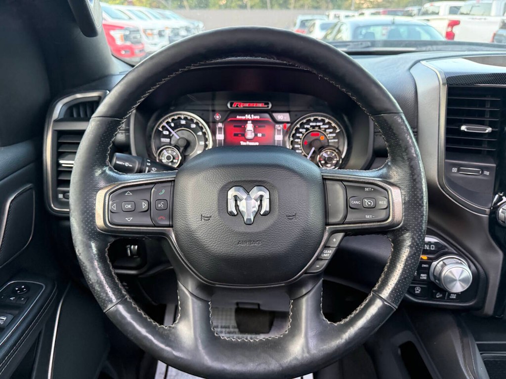 Ram 1500 Vehicle Full-screen Gallery Image 24