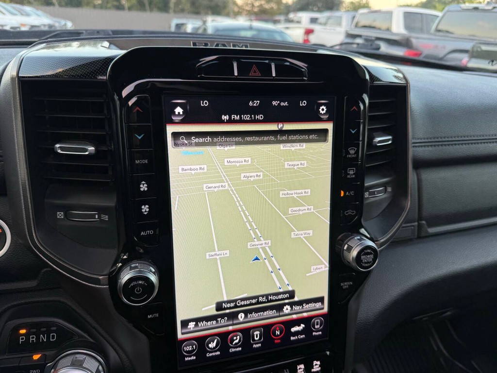 Ram 1500 Vehicle Full-screen Gallery Image 25