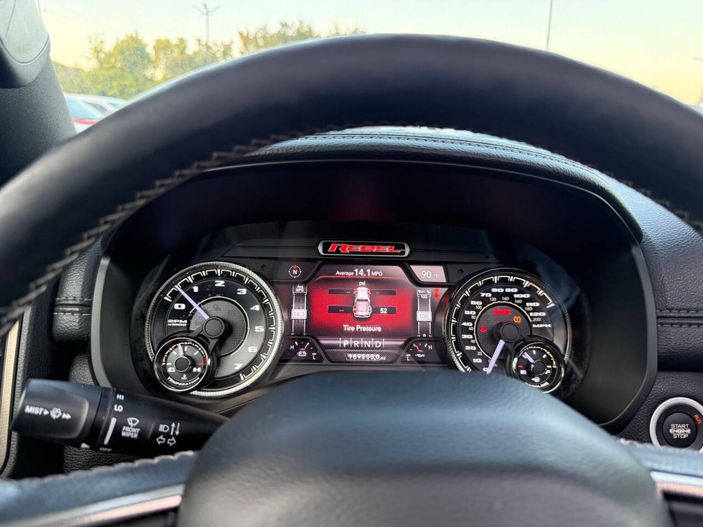 Ram 1500 Vehicle Full-screen Gallery Image 33