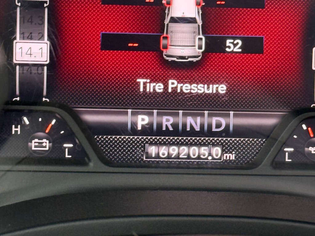 Ram 1500 Vehicle Full-screen Gallery Image 34