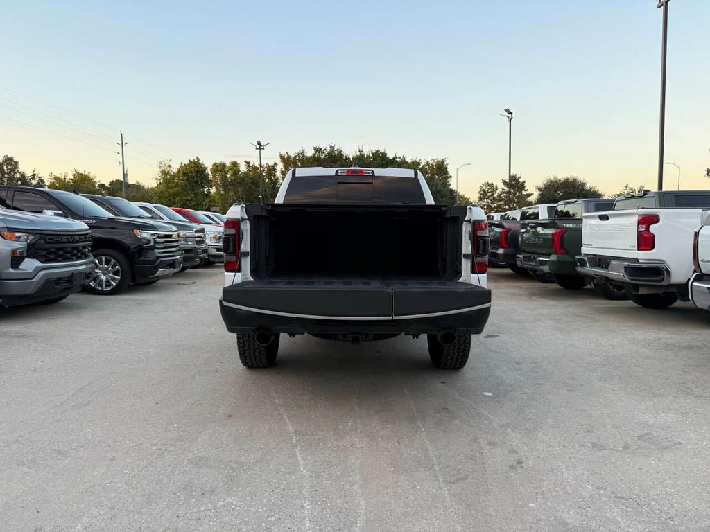 Ram 1500 Vehicle Full-screen Gallery Image 41