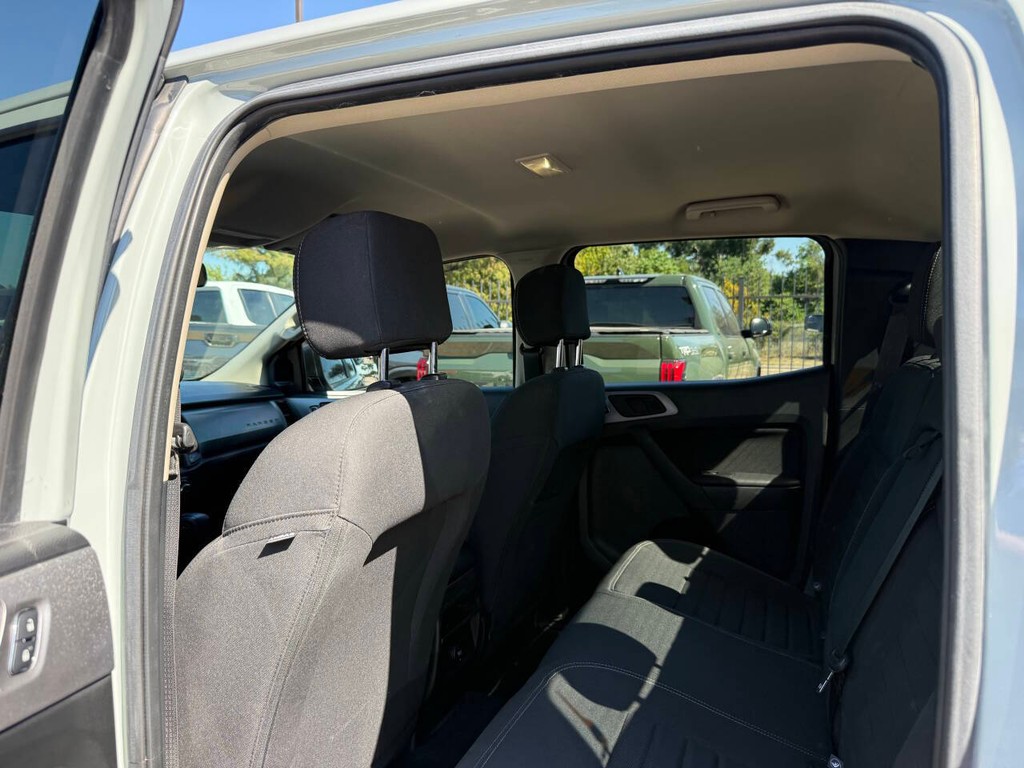 Ford Ranger Vehicle Full-screen Gallery Image 12