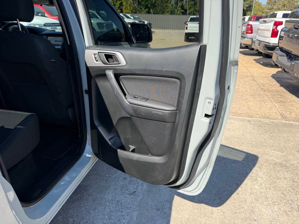 Ford Ranger Vehicle Full-screen Gallery Image 16