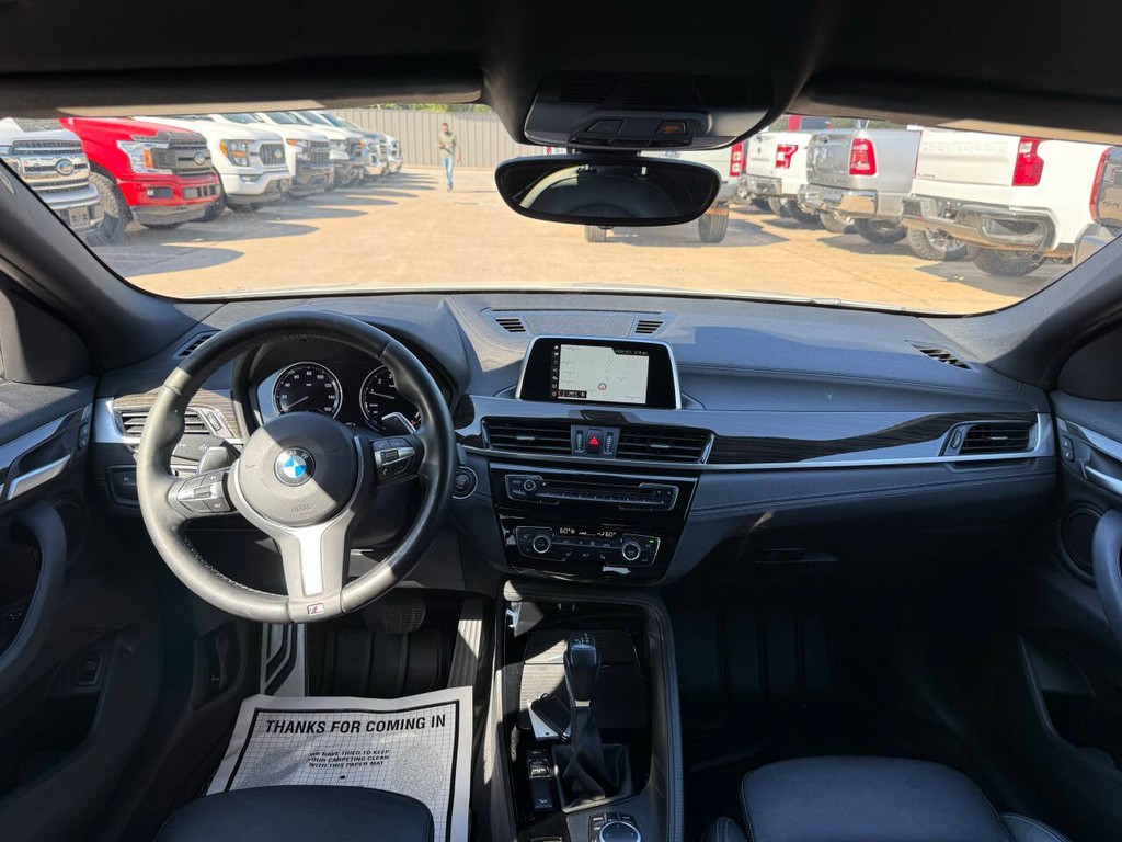 BMW X2 Vehicle Full-screen Gallery Image 17