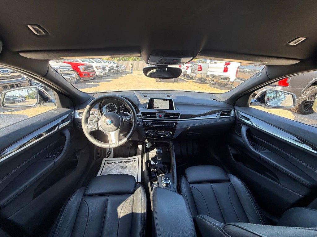 BMW X2 Vehicle Full-screen Gallery Image 18