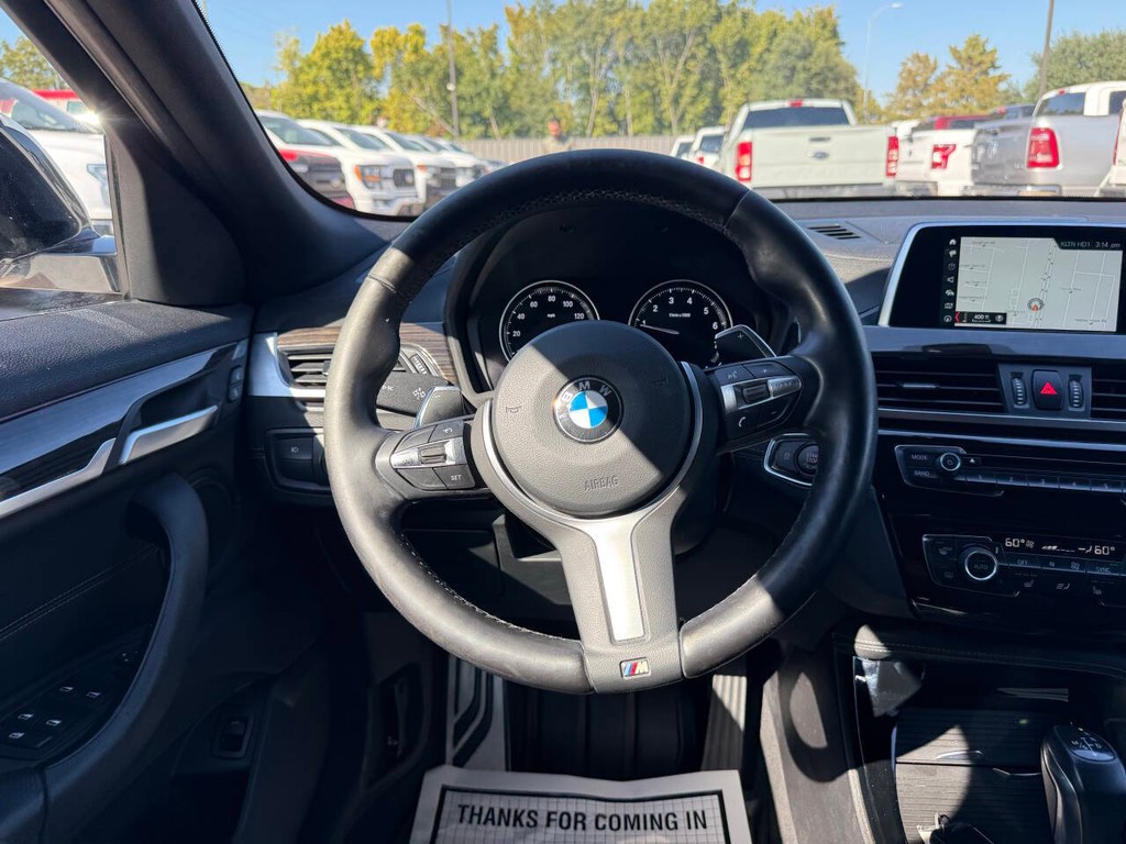 BMW X2 Vehicle Full-screen Gallery Image 22