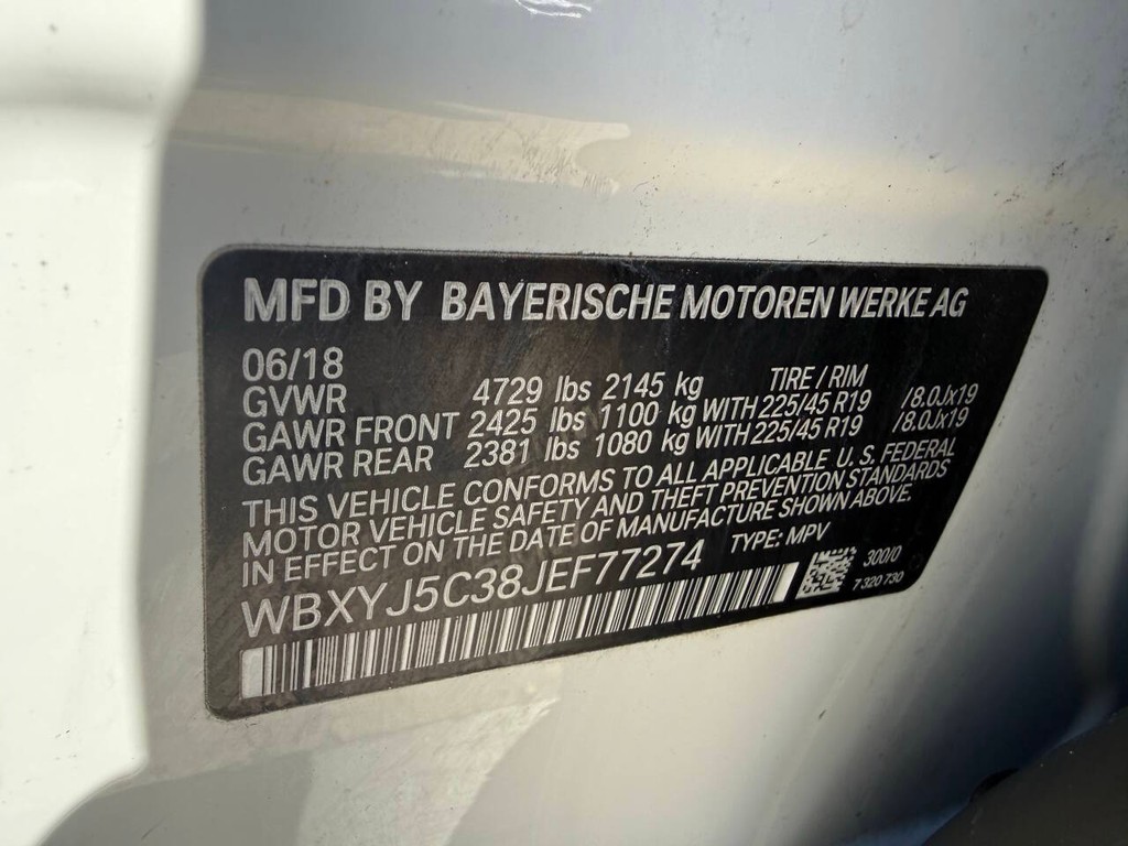 BMW X2 Vehicle Full-screen Gallery Image 34