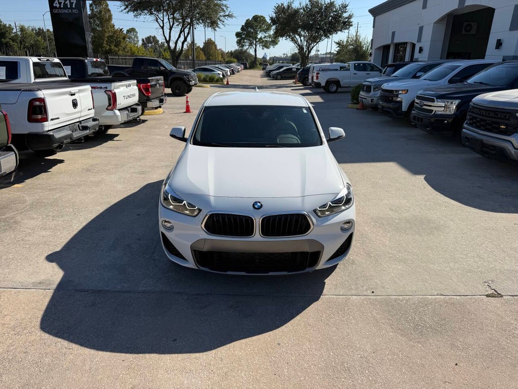 BMW X2 Vehicle Full-screen Gallery Image 40