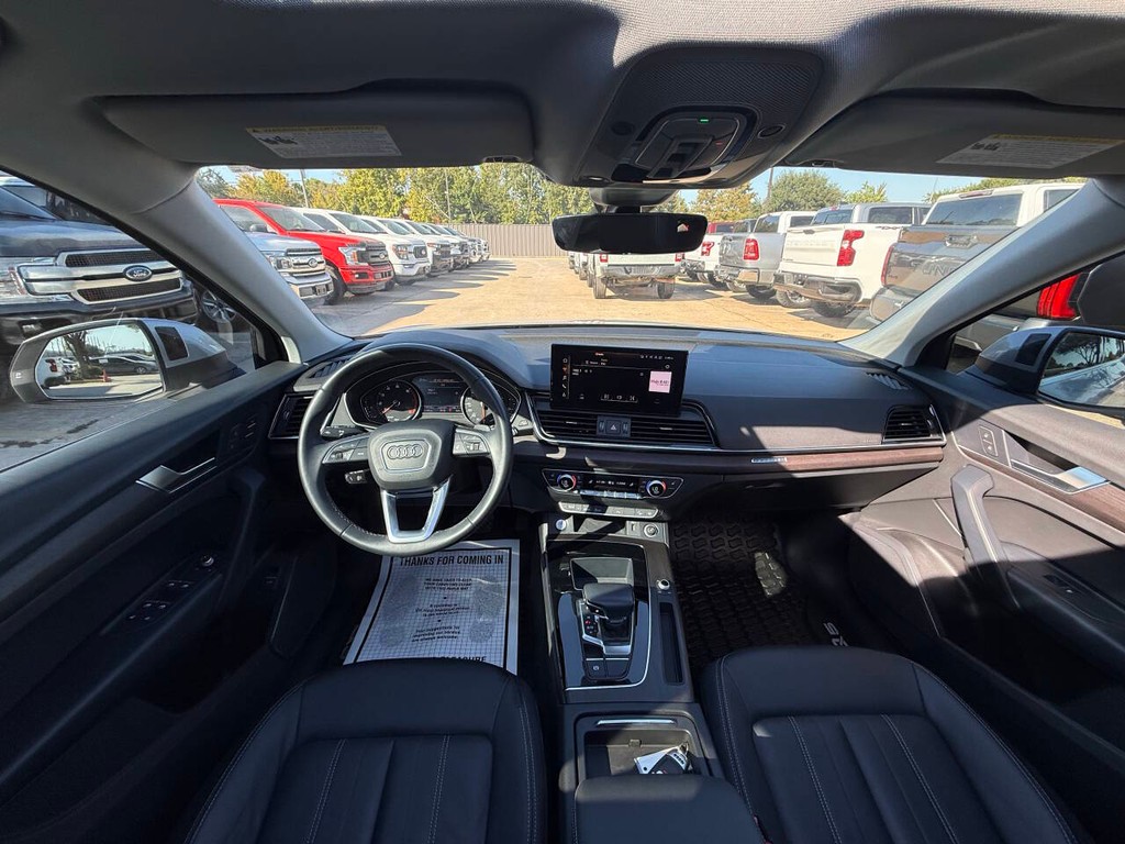 Audi Q5 Vehicle Full-screen Gallery Image 18